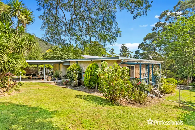 28 Lincoln Road, Warburton VIC 3799