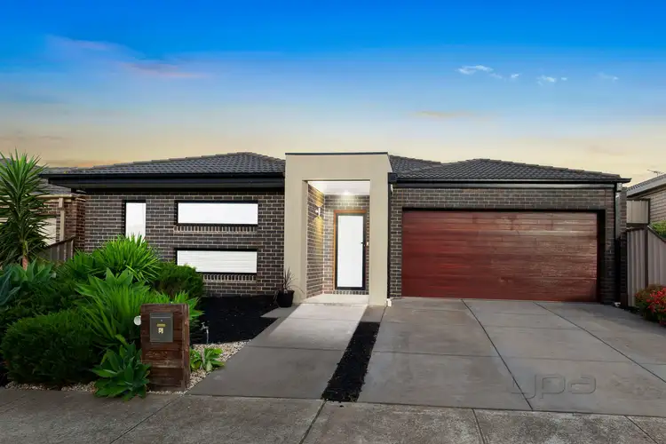 Main view of Homely house listing, 5 Lawson Place, Burnside Heights VIC 3023