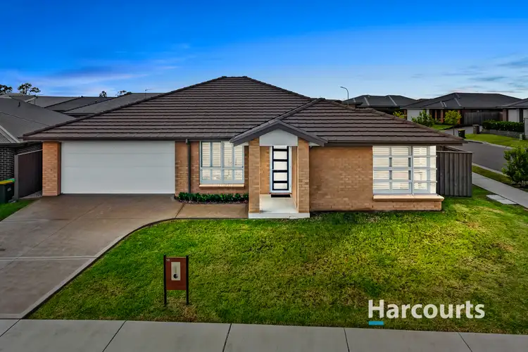 18 Golden Whistler Avenue, Aberglasslyn NSW 2320