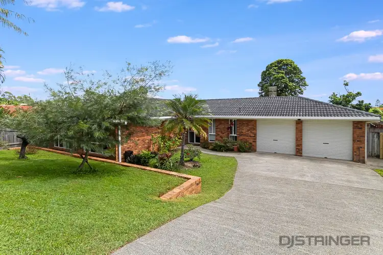 12 Manuka Road, Banora Point NSW 2486