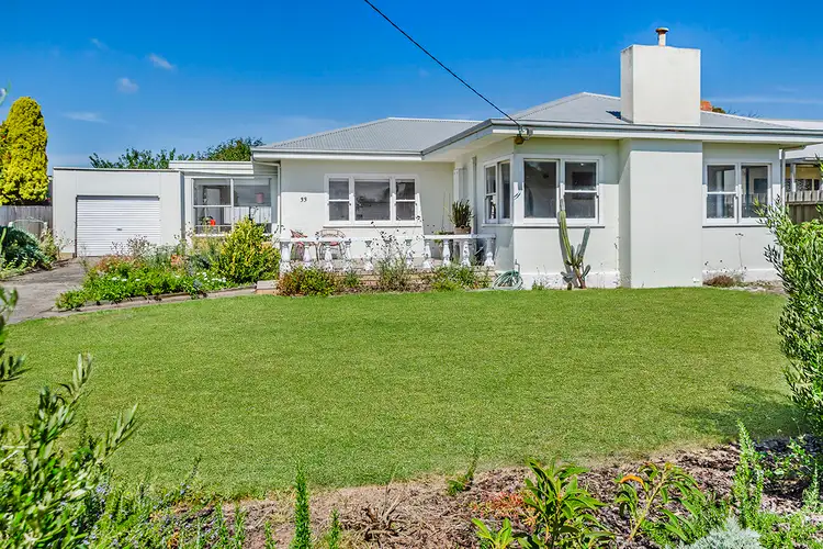 33 Waterford Avenue, Portland VIC 3305