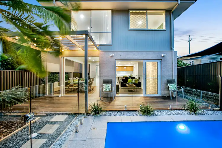 25 Turpin Road, Labrador QLD 4215