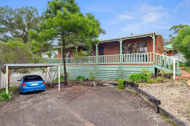 6 Lowe Street, Kangaroo Flat VIC 3555