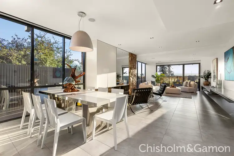 2/79 Marine Parade, Elwood VIC 3184