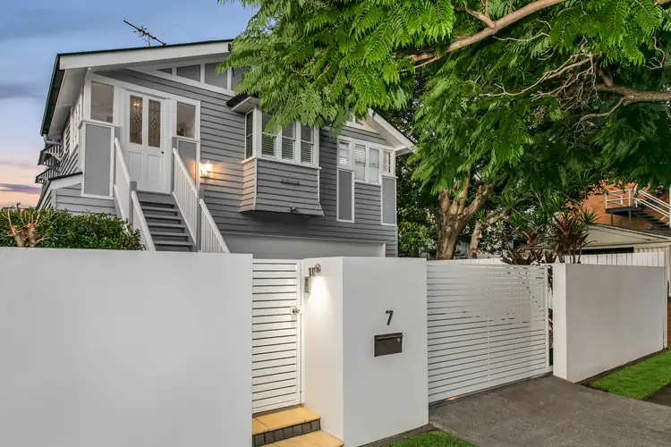 7 Bellevue Terrace, Clayfield QLD 4011