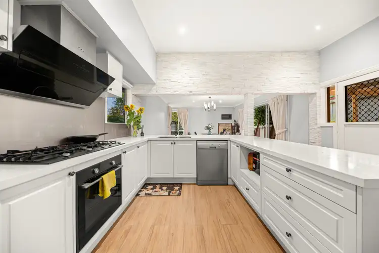 Sixth view of Homely house listing, 2 Howard Court, Doncaster VIC 3108