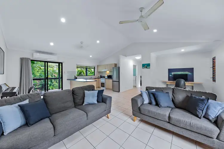Main view of Homely unit listing, 2/6-8 Border Drive, Cannonvale QLD 4802