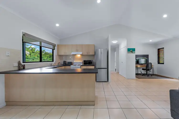 Fourth view of Homely unit listing, 2/6-8 Border Drive, Cannonvale QLD 4802