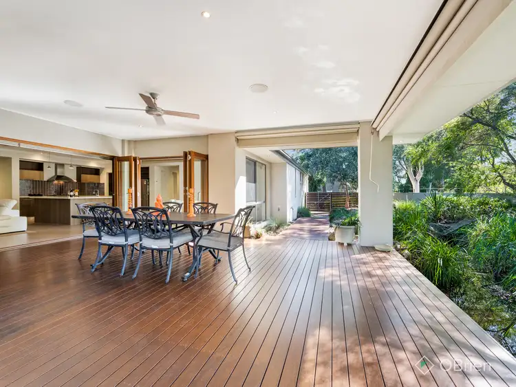 1 Barton Drive, Sandhurst VIC 3977
