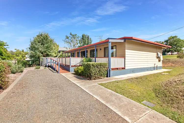 4 Bond Street, Gunning NSW 2581