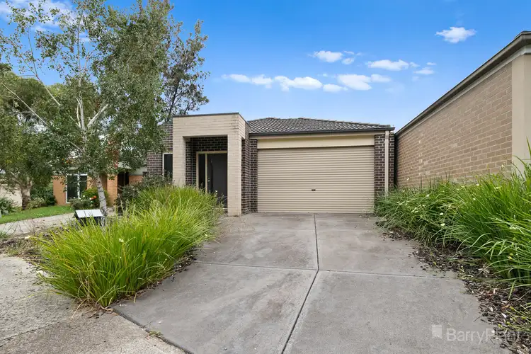 12 Versace Court, Pakenham VIC 3810