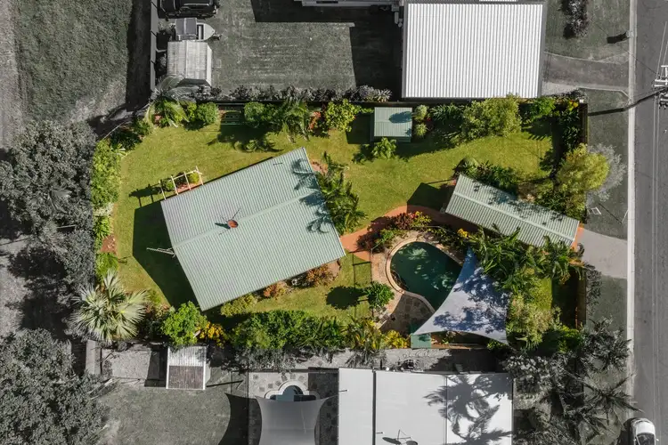 10 Ethel Close, Redlynch QLD 4870