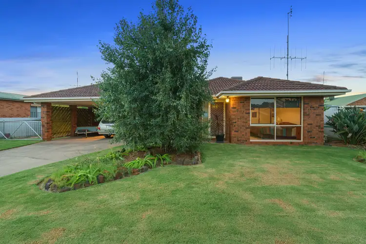 2 Athol White Court, Tocumwal NSW 2714