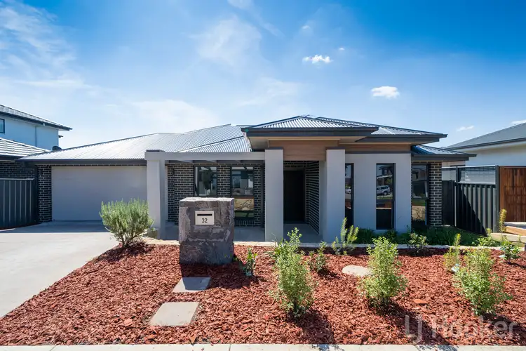 32 Montgomery Avenue, Googong NSW 2620
