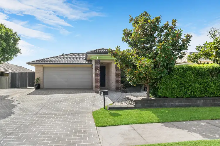 8 Mitten Street, Elderslie NSW 2570