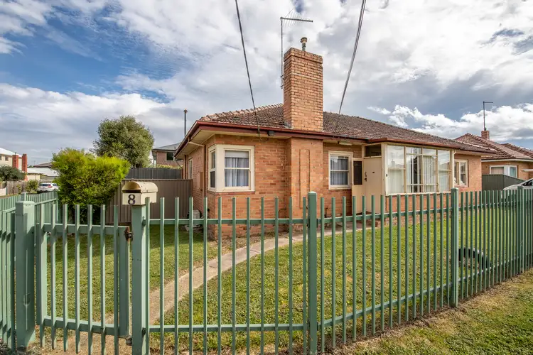 8 Murray Street, Newington VIC 3350