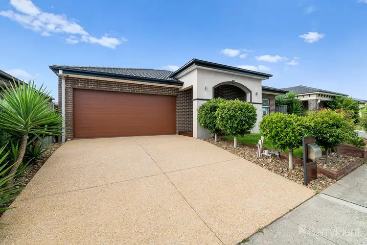 Main view of Homely house listing, 6 Barter Crescent, Cranbourne East VIC 3977