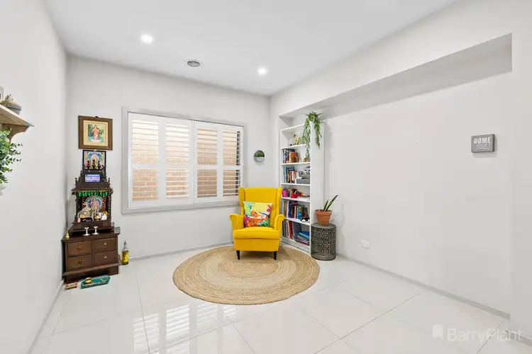 Fifth view of Homely house listing, 6 Barter Crescent, Cranbourne East VIC 3977
