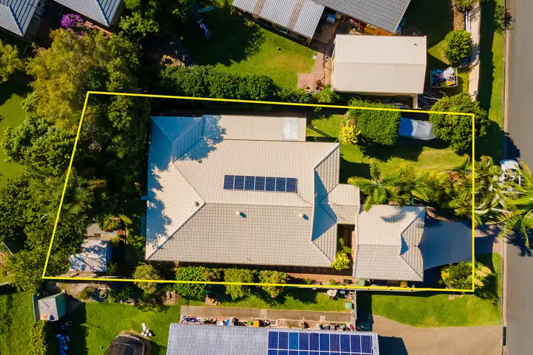 3 Bradstone Road, Carrara QLD 4211