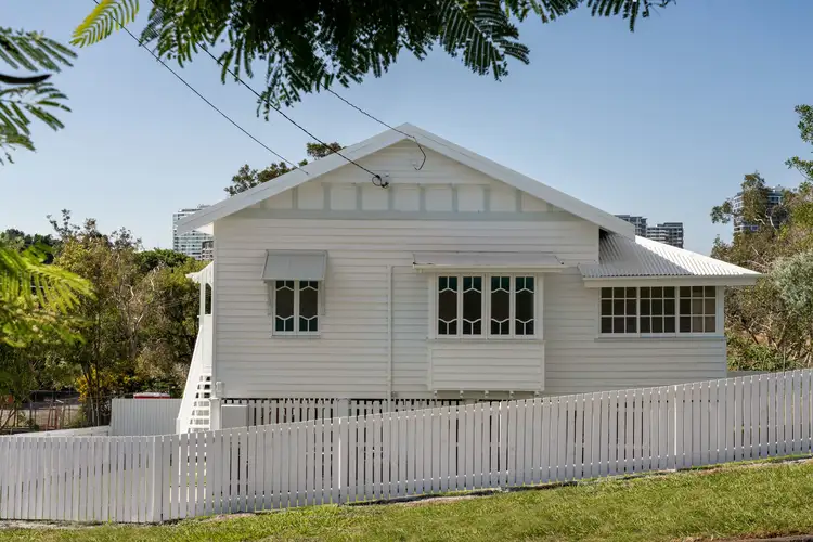 4 Carbeen Street, Bulimba QLD 4171