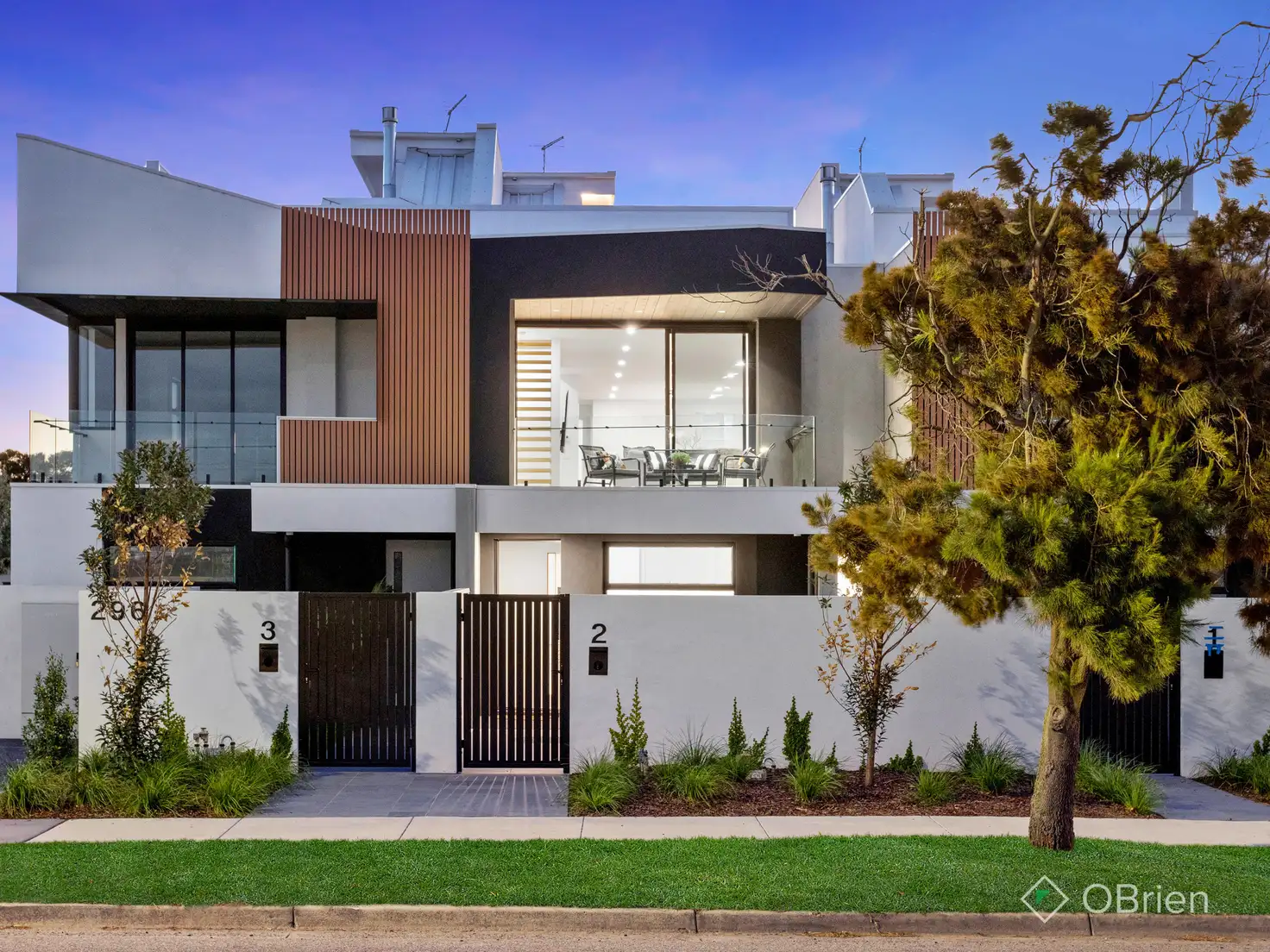 Main view of Homely townhouse listing, 2/296 Nepean Highway, Edithvale VIC 3196