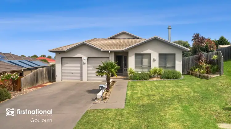 8 Barry Crescent, Goulburn NSW 2580