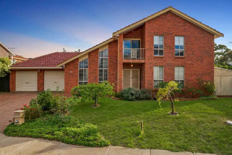 91 Chichester Drive, Taylors Lakes VIC 3038