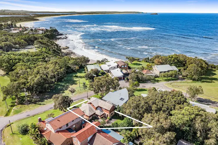 6 Henderson Street, Norah Head NSW 2263