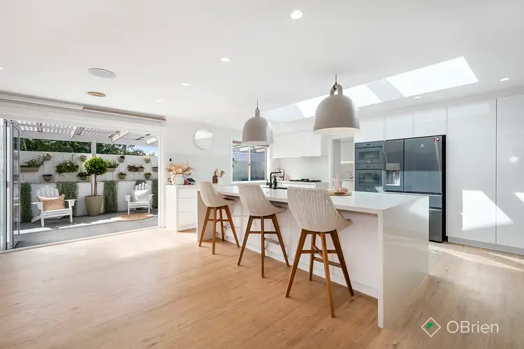 Fourth view of Homely house listing, 33 Julie Court, Langwarrin VIC 3910