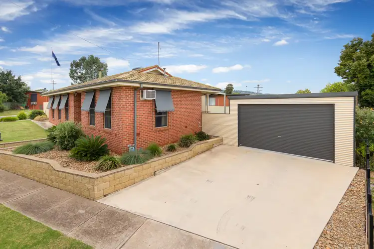 Second view of Homely house listing, 27 Belgrade Avenue, Wodonga VIC 3690