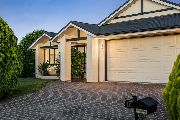 Second view of Homely house listing, 10 Collingwood Close, Middle Ridge QLD 4350