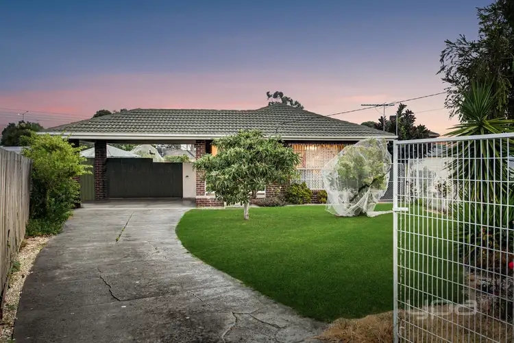 3 Triton Court, Gladstone Park VIC 3043