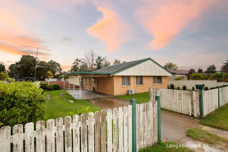 47 Rowan Avenue, Uralla NSW 2358
