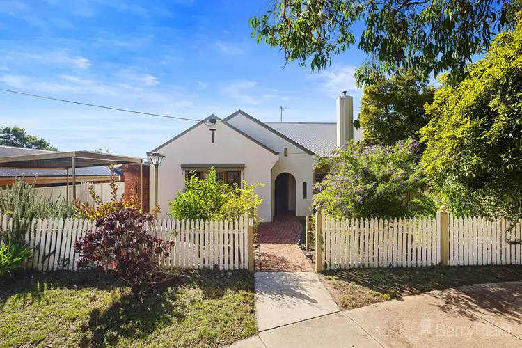 1 Mary Street, Quarry Hill VIC 3550