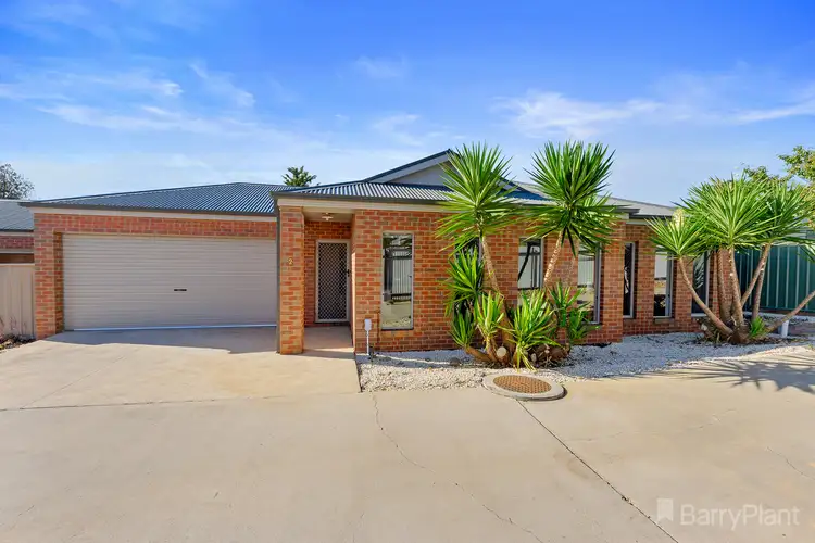 2/12 Knape Street, Long Gully VIC 3550