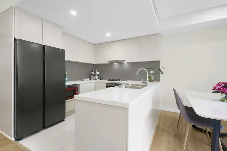 Third view of Homely apartment listing, 17/10 Roger Street, Brookvale NSW 2100