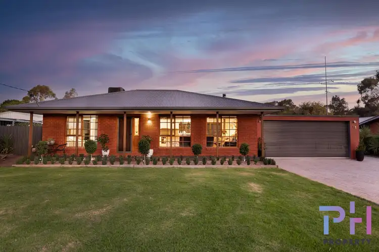 11 Rennie Street, Huntly VIC 3551