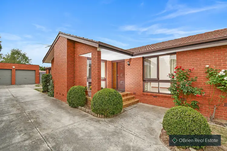 Fourth view of Homely house listing, 1 Cavill Court, Vermont South VIC 3133