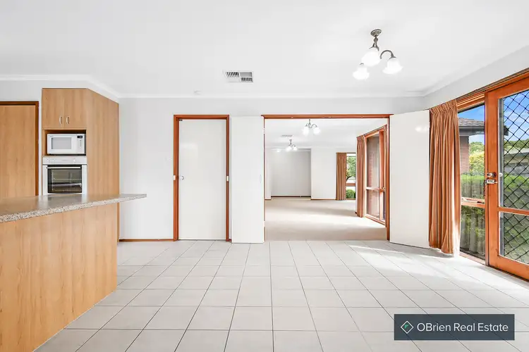 Sixth view of Homely house listing, 1 Cavill Court, Vermont South VIC 3133