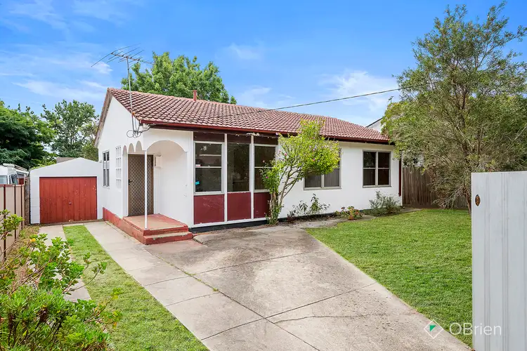 27 Moreton Street, Frankston North VIC 3200