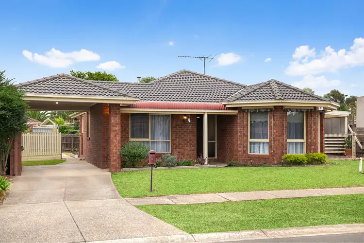 27 Caulfield Crescent, Roxburgh Park VIC 3064