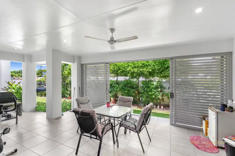 1 Conical Close, Trinity Beach QLD 4879