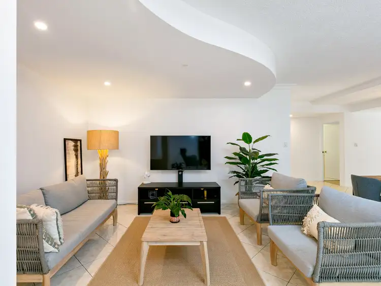 701/2-10 Greenslopes Street, Cairns North QLD 4870