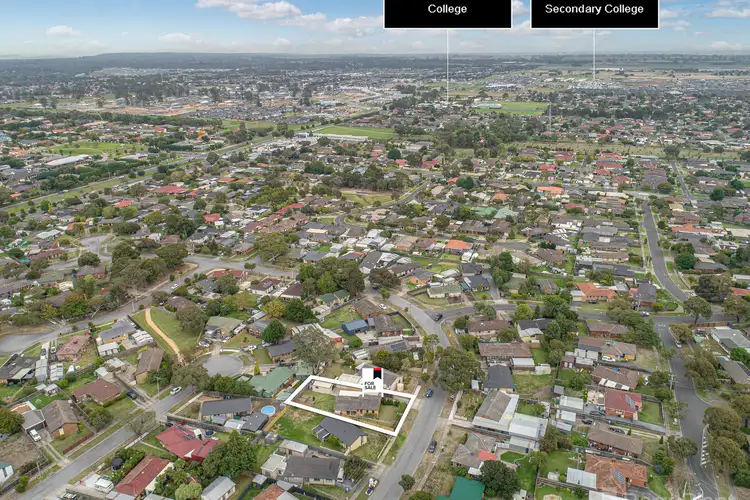 Fifth view of Homely house listing, 34 Valepark Crescent, Cranbourne VIC 3977