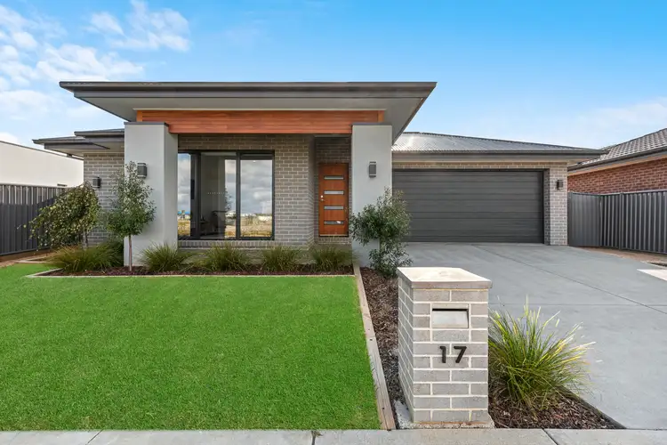Main view of Homely house listing, 17 Roscommon Avenue, Alfredton VIC 3350