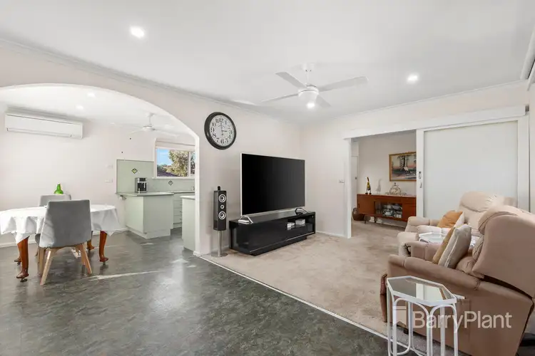 Second view of Homely house listing, 2 Pavey Court, Macleod VIC 3085