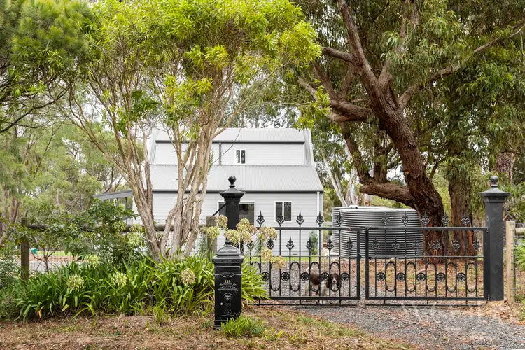 229 Bourkes Creek Road, Pakenham Upper VIC 3810