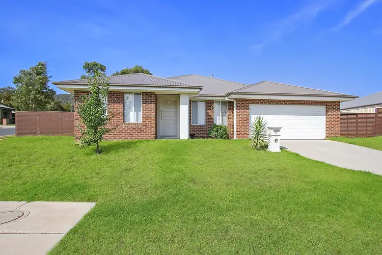 30 Rod Laver Way