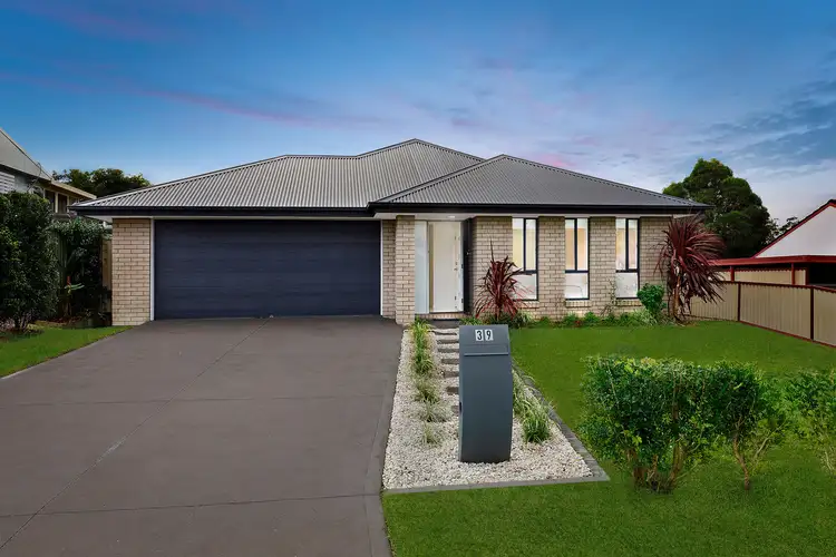 39 Carinya Street, Charmhaven NSW 2263