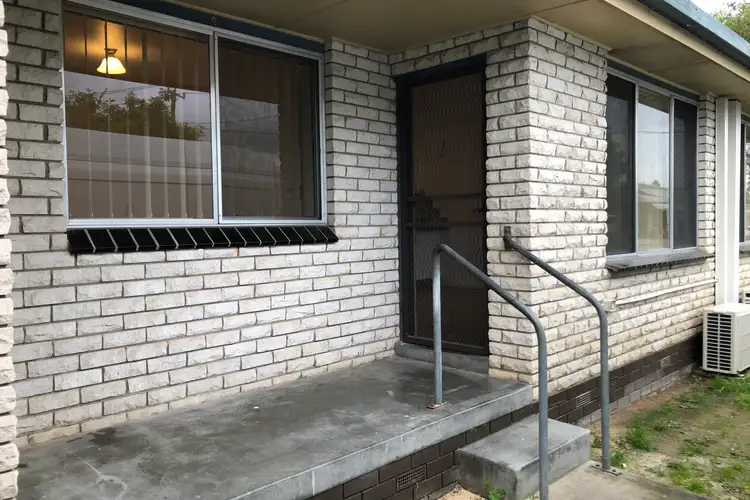 2/421 Griffith Road